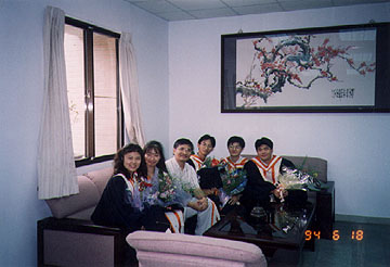 lab-2.jpg (32738 bytes)